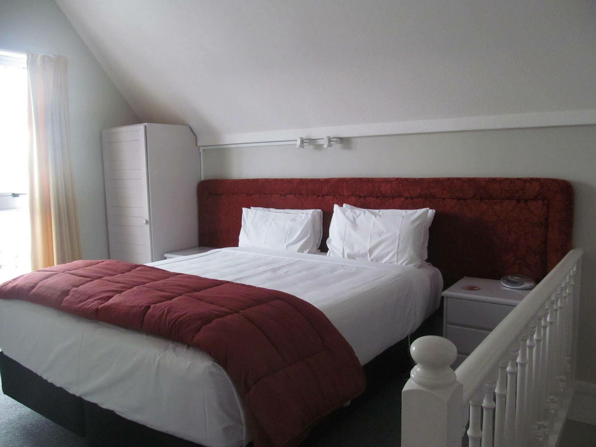 Phoenix Thermal Resort - Taupo Eksteriør bilde