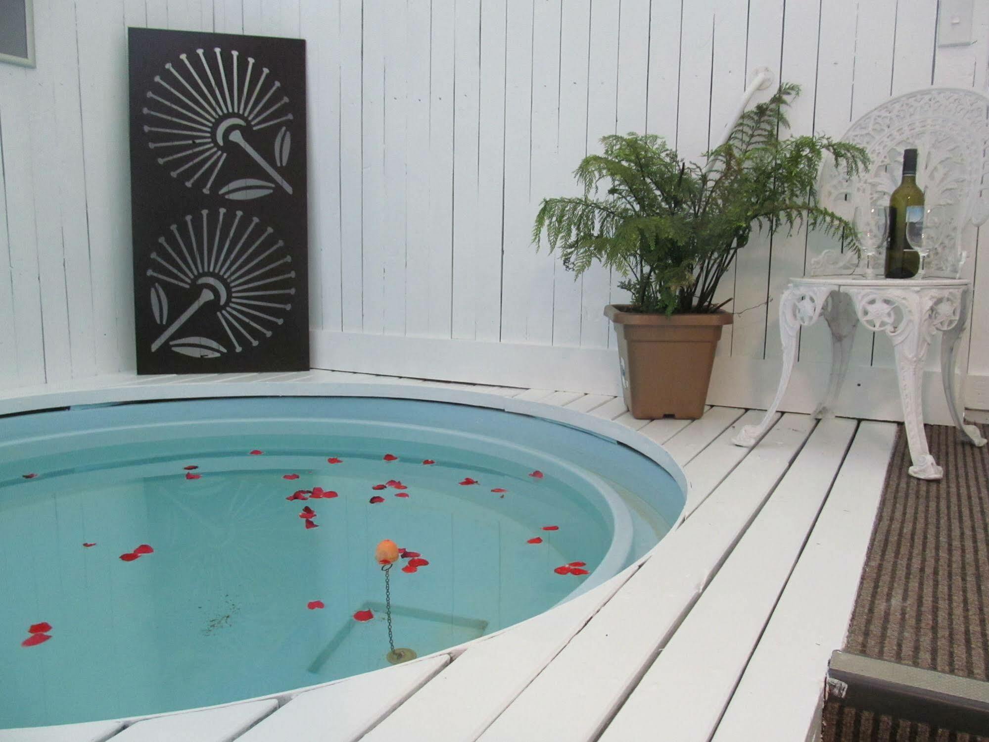 Phoenix Thermal Resort - Taupo Eksteriør bilde