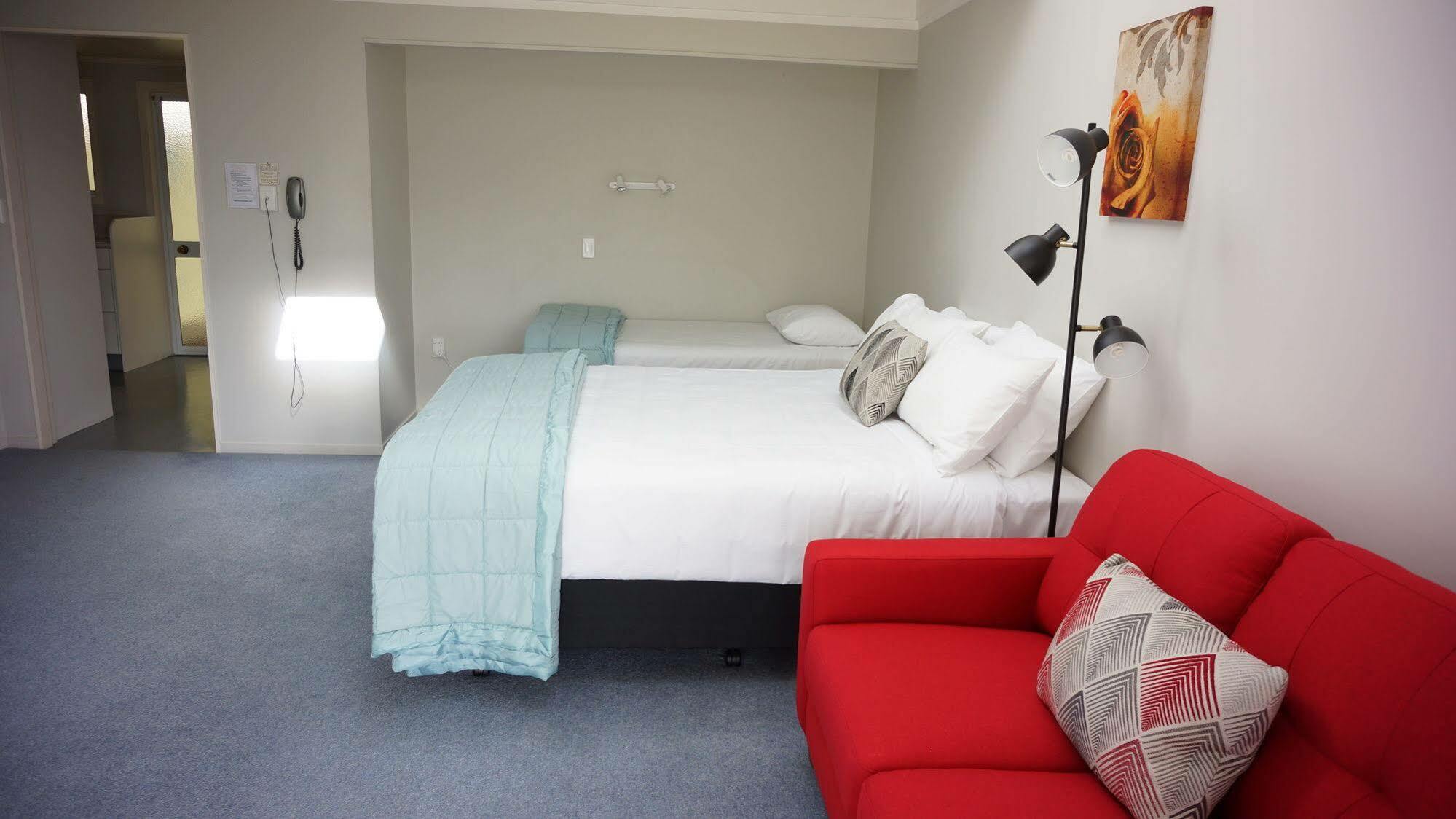 Phoenix Thermal Resort - Taupo Eksteriør bilde